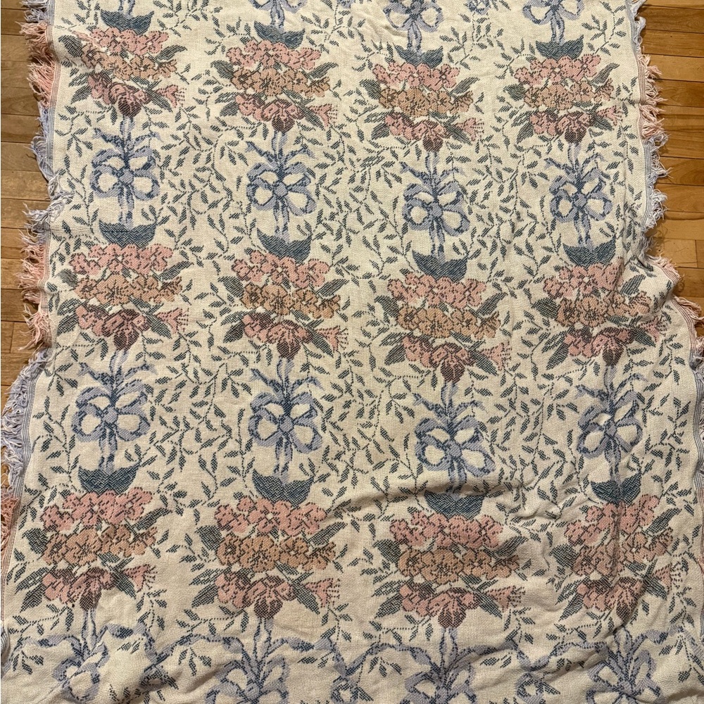 Floral Patterned Throw Blanket